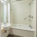 Leonardo Hotel 4*