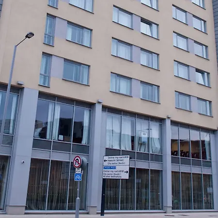 Leonardo Bradford (West Yorkshire)