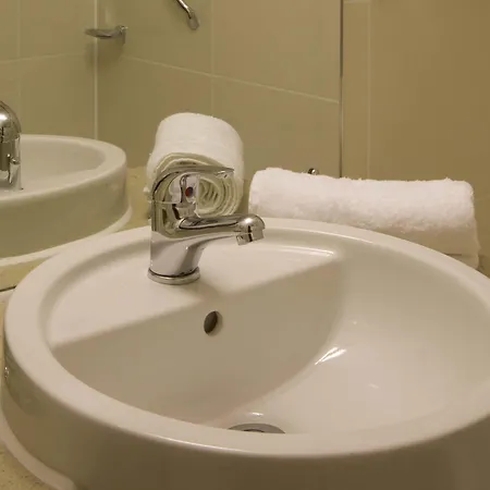 Leonardo Otel 4*