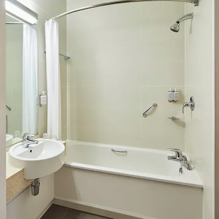 Leonardo Hotel 4*
