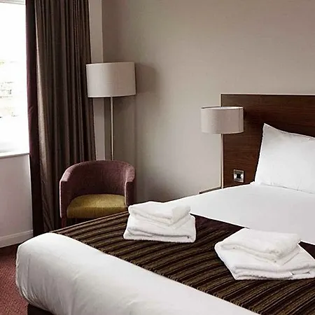 Leonardo Hotel